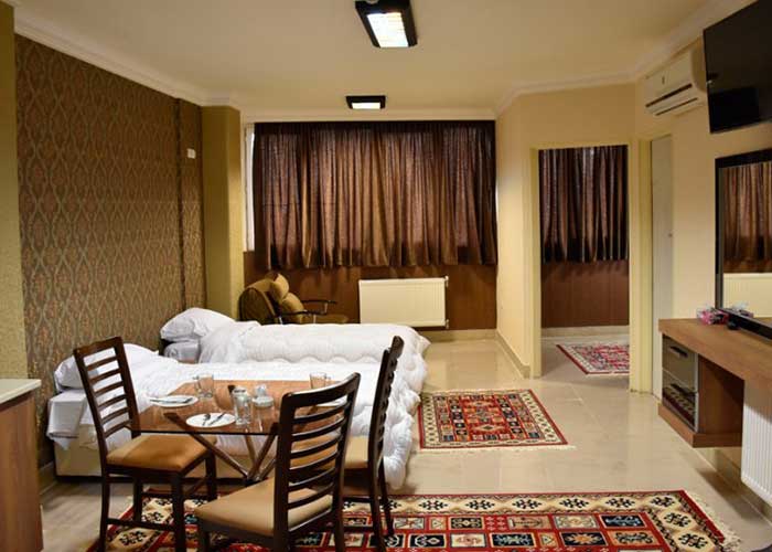 سوئیت یک خوابه سه تخته