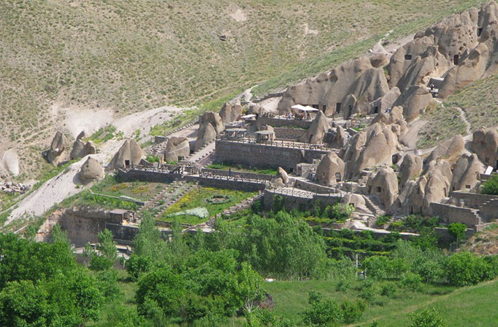 روستای صخره ای کندوان