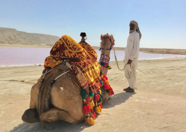 دیدنی های دریاچه صورتی چابهار