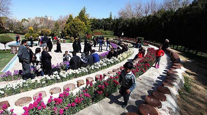 آمفی تئاتر روباز باغ گلهای اصفهان