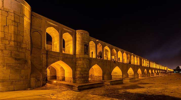 پل سی و سه پل