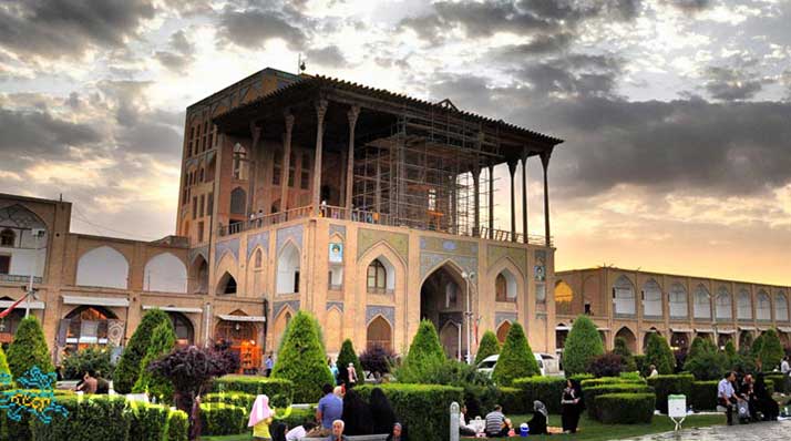 کاخ عالی قاپو اصفهان