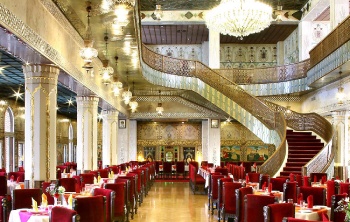 رستوران هتل عباسی