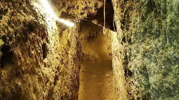 غار رئیس نیاسر