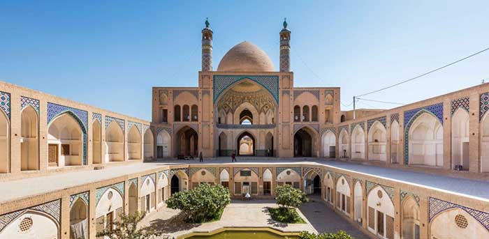 مدرسه آقابزرگ کاشان