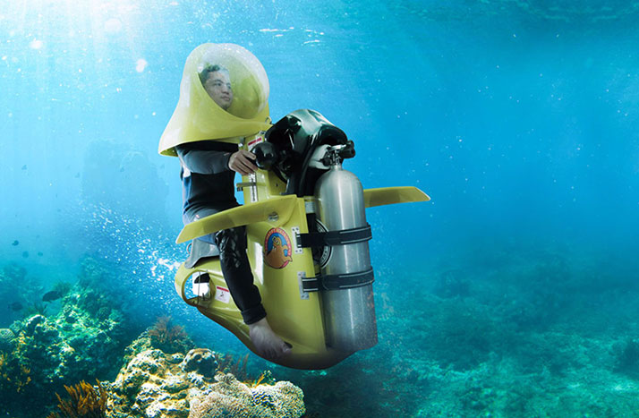 عکس اسکوتر زیر دریایی در کیش