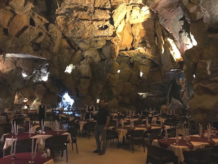 رستوران کوه نور کیش