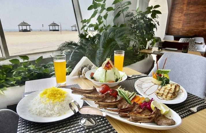 رستوران ساحلی هتل ترنج