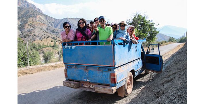 جابجایی گردشگران از روستاهای پایین دست به سمت اوپرت با نیسان