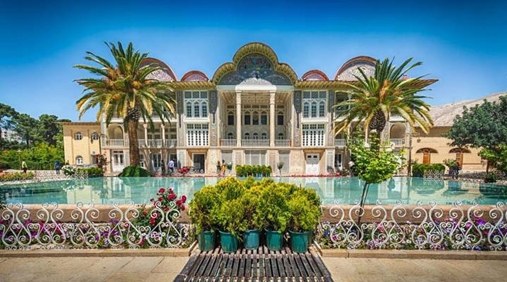 باغ ارم شیراز در بهار