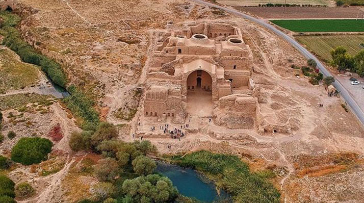 فاصله شیراز تا بوشهر کاخ اردشیر بابکان