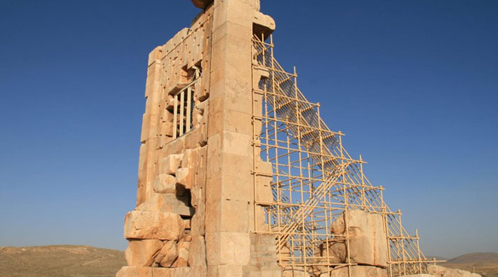 دیدنی های اصفهان تا شیراز کمبوجیه