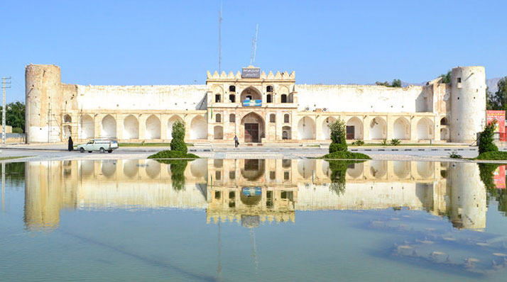 فاصله شیراز تا بوشهر کاروانسرای برازجان