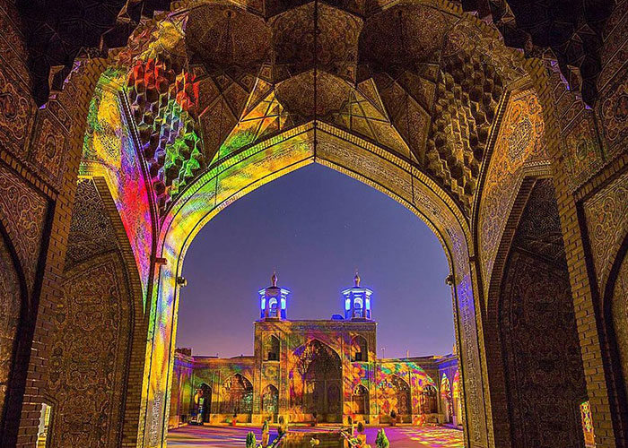 مسجد نصیر الملک در شب