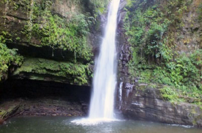 آبشار زمرد حویق شهر تالش