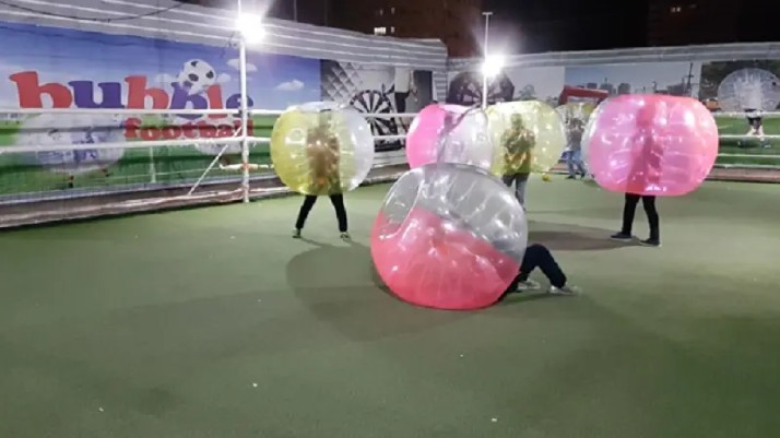 فوتبال حبابی بام لند