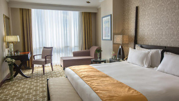 هتل نزدیک پونک