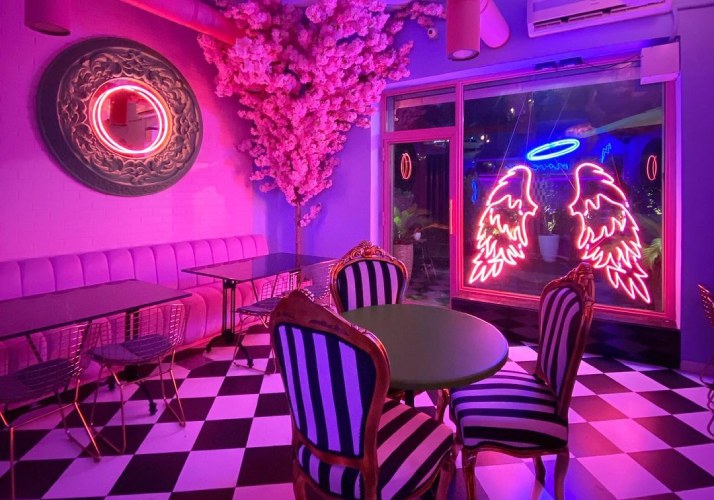 کافه رستوران مووان جردن