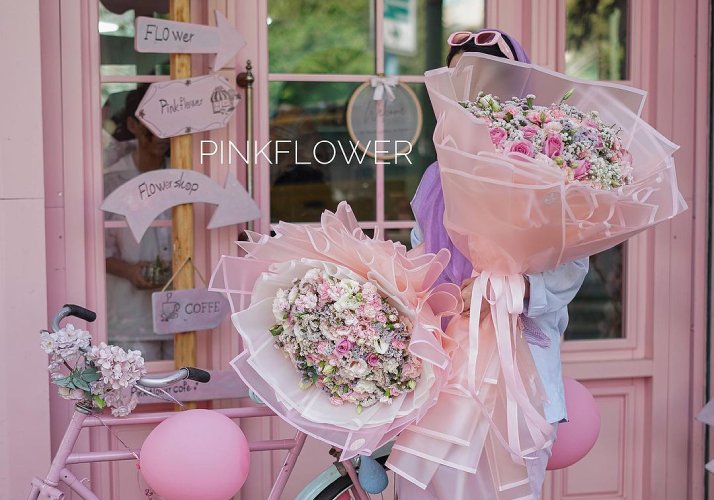 کافه گل صورتی شریعتی