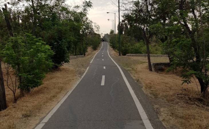 پیست دوچرخه سواری و پیاده روی پارک چیتگر تهران