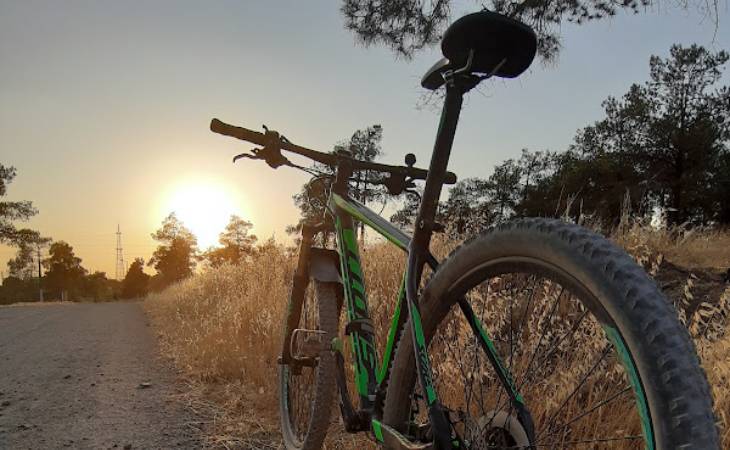 پیست دوچرخه سواری چیتگر